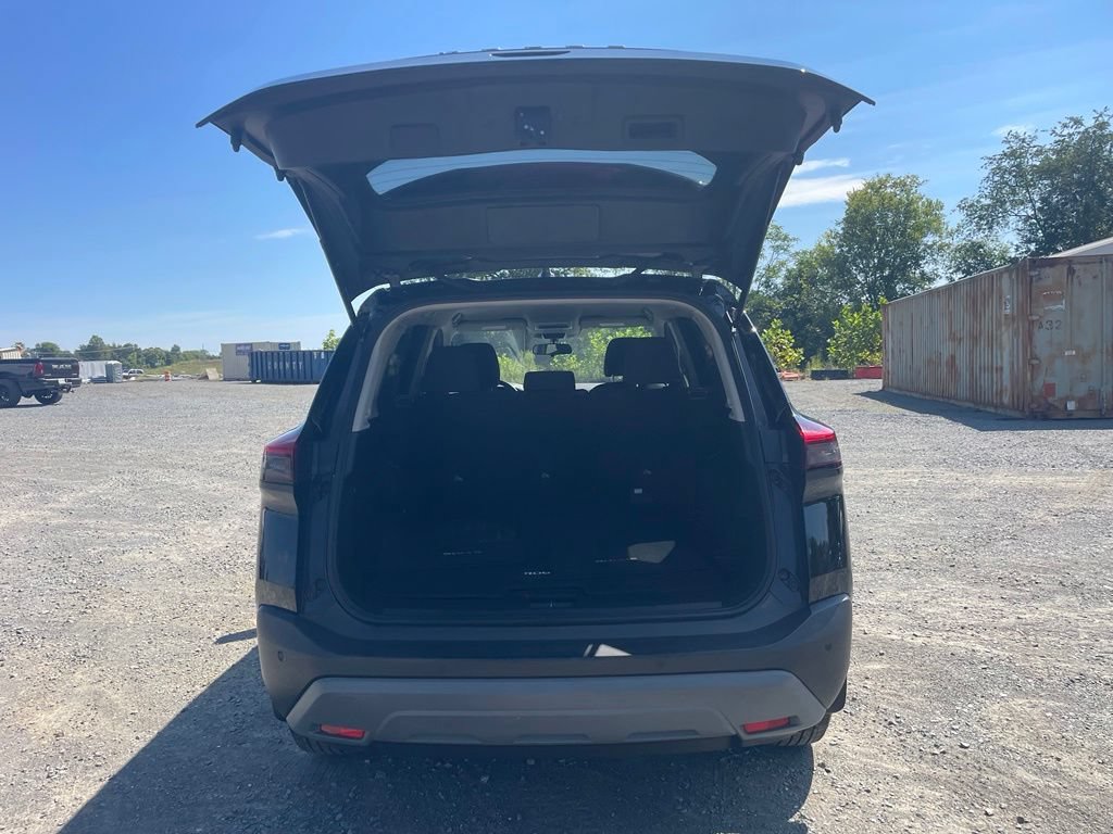 Used 2023 Nissan Rogue S AWD/4WD image 9