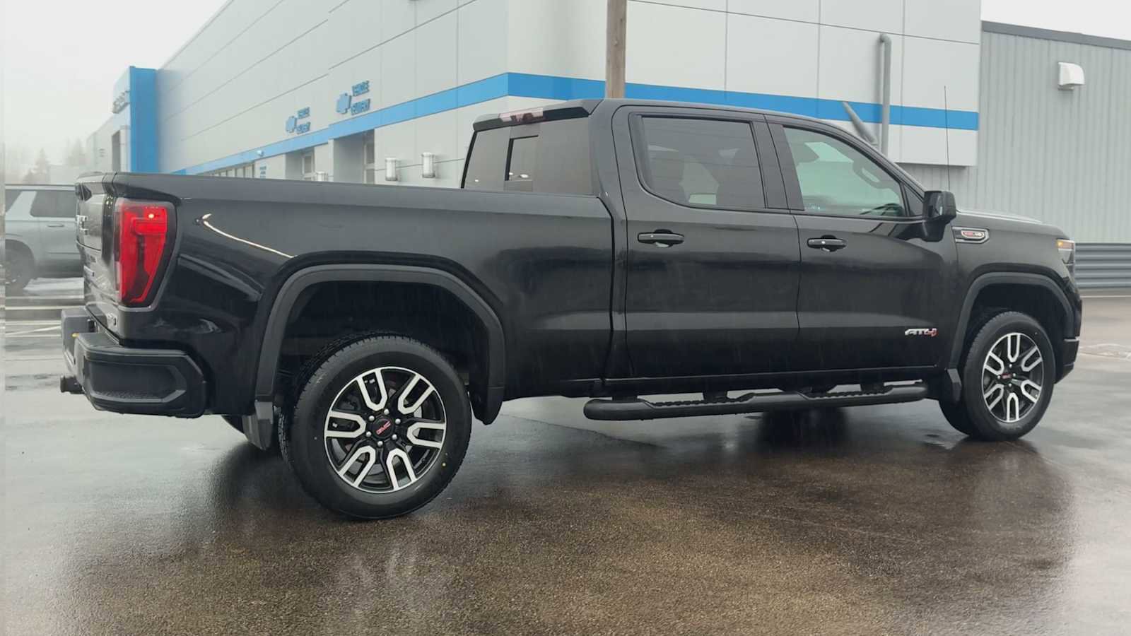 Certified 2023 GMC Sierra 1500 AT4 w/ Technology Package image 2