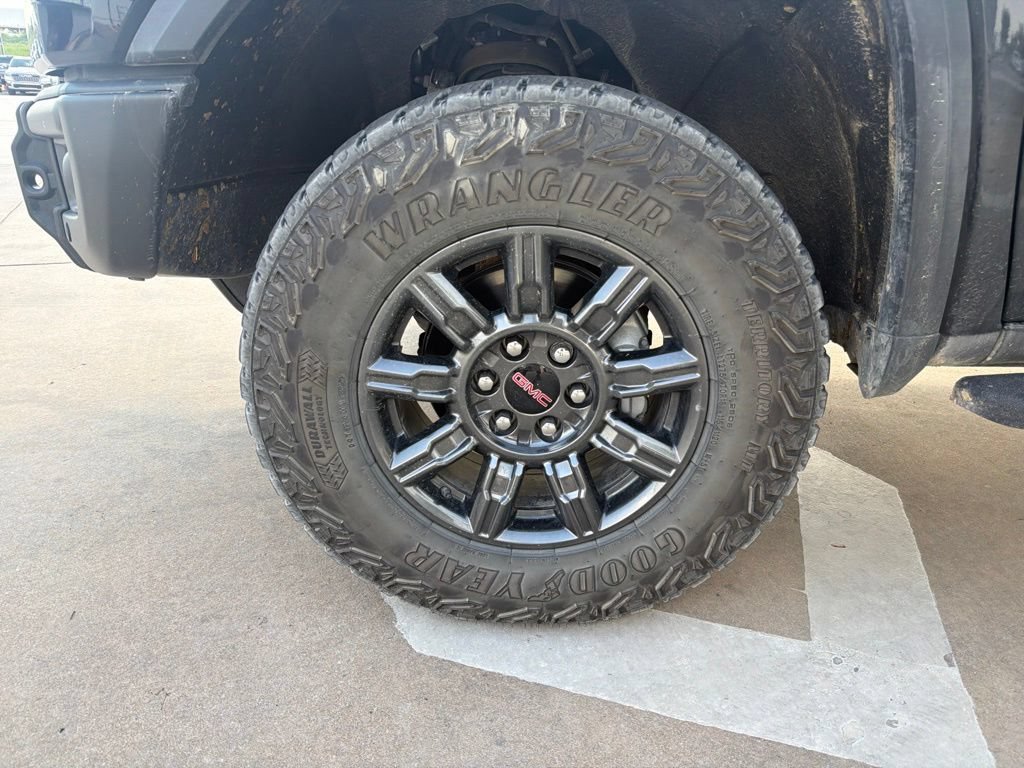 Used 2026 GMC Sierra 1500 AT4X AWD/4WD image 9
