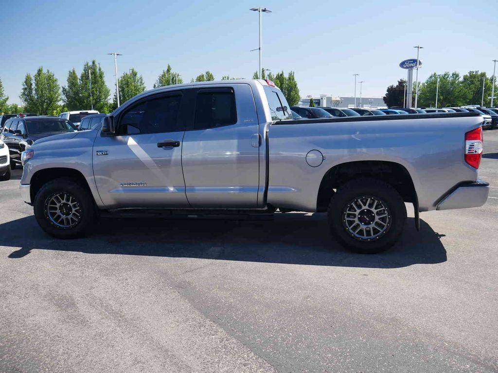Used 2018 Toyota Tundra SR5 w/ SR5 Upgrade Package RWD image 25