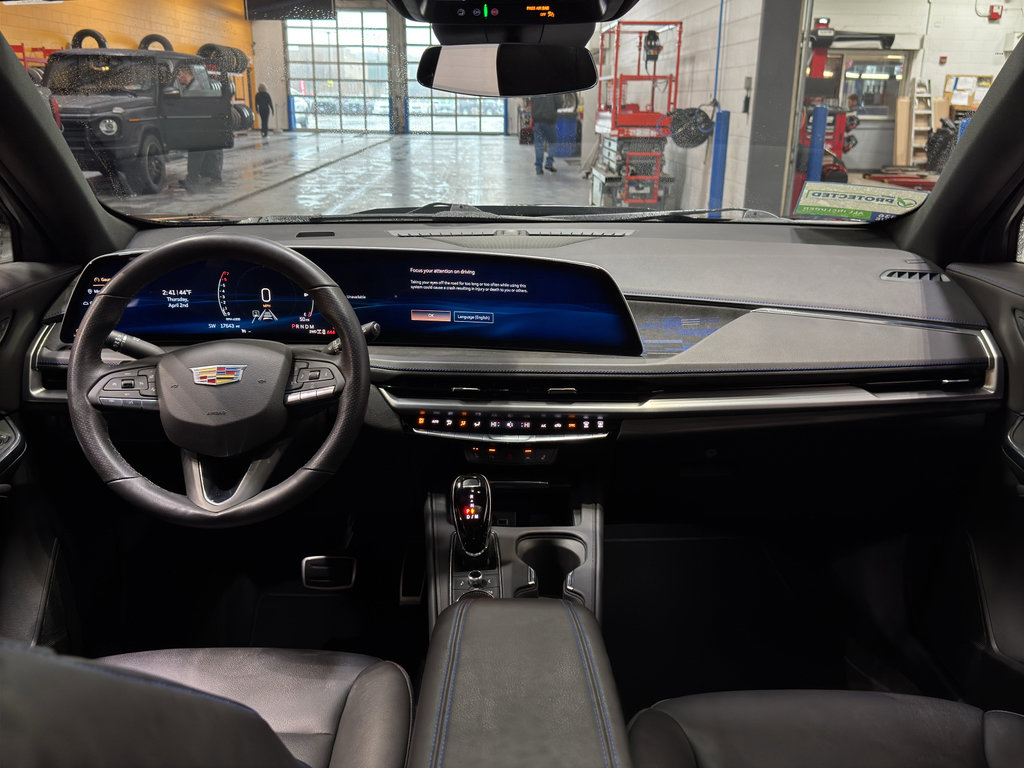 Used 2024 Cadillac XT4 Sport image 15