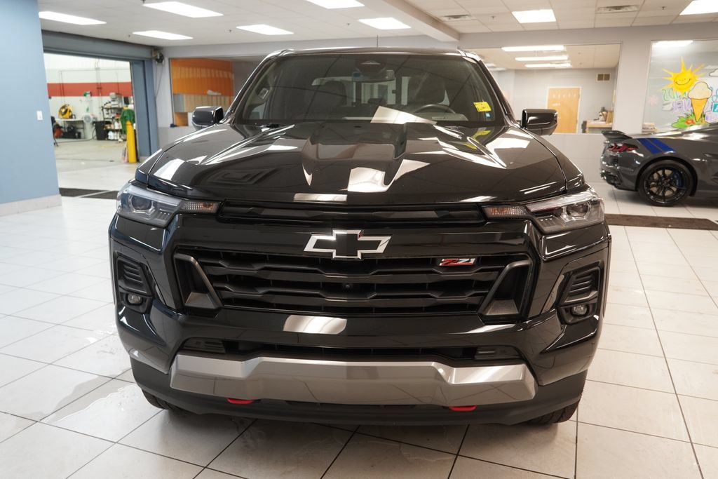 Used 2023 Chevrolet Colorado Z71 w/ Z71 Convenience Package 2 AWD/4WD image 16