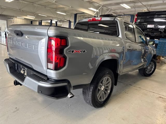 Used 2025 Chevrolet Colorado LT w/ Advanced Trailering Package AWD/4WD image 16