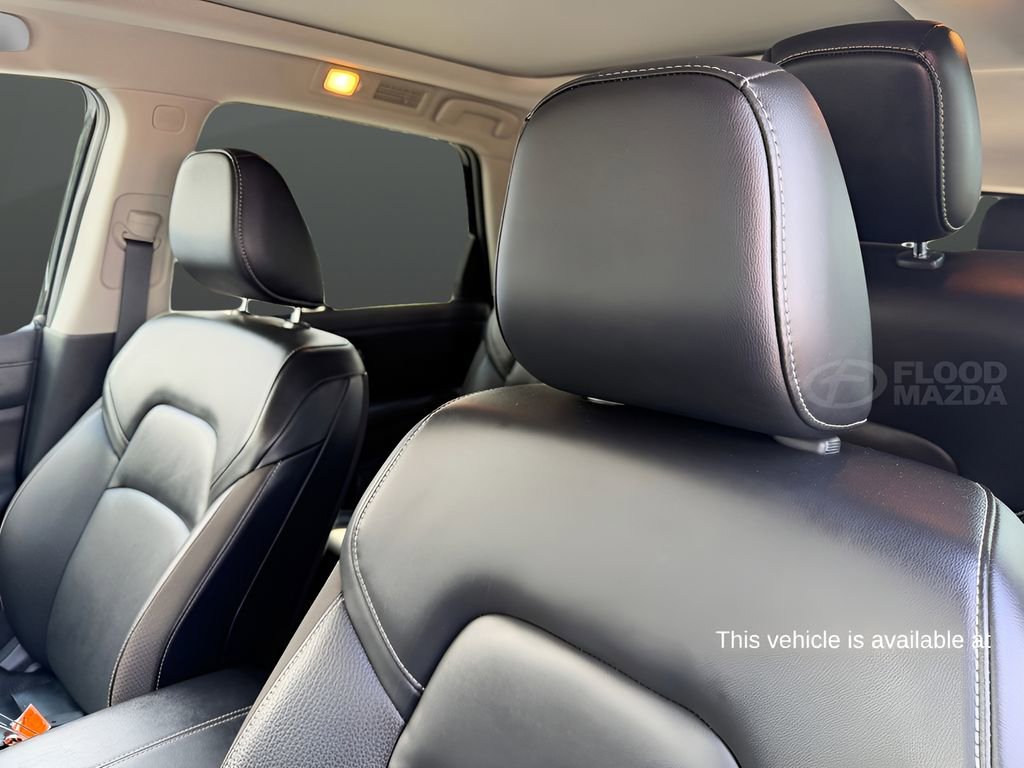 Used 2023 Nissan Pathfinder SL w/ SL Premium Package AWD/4WD image 13