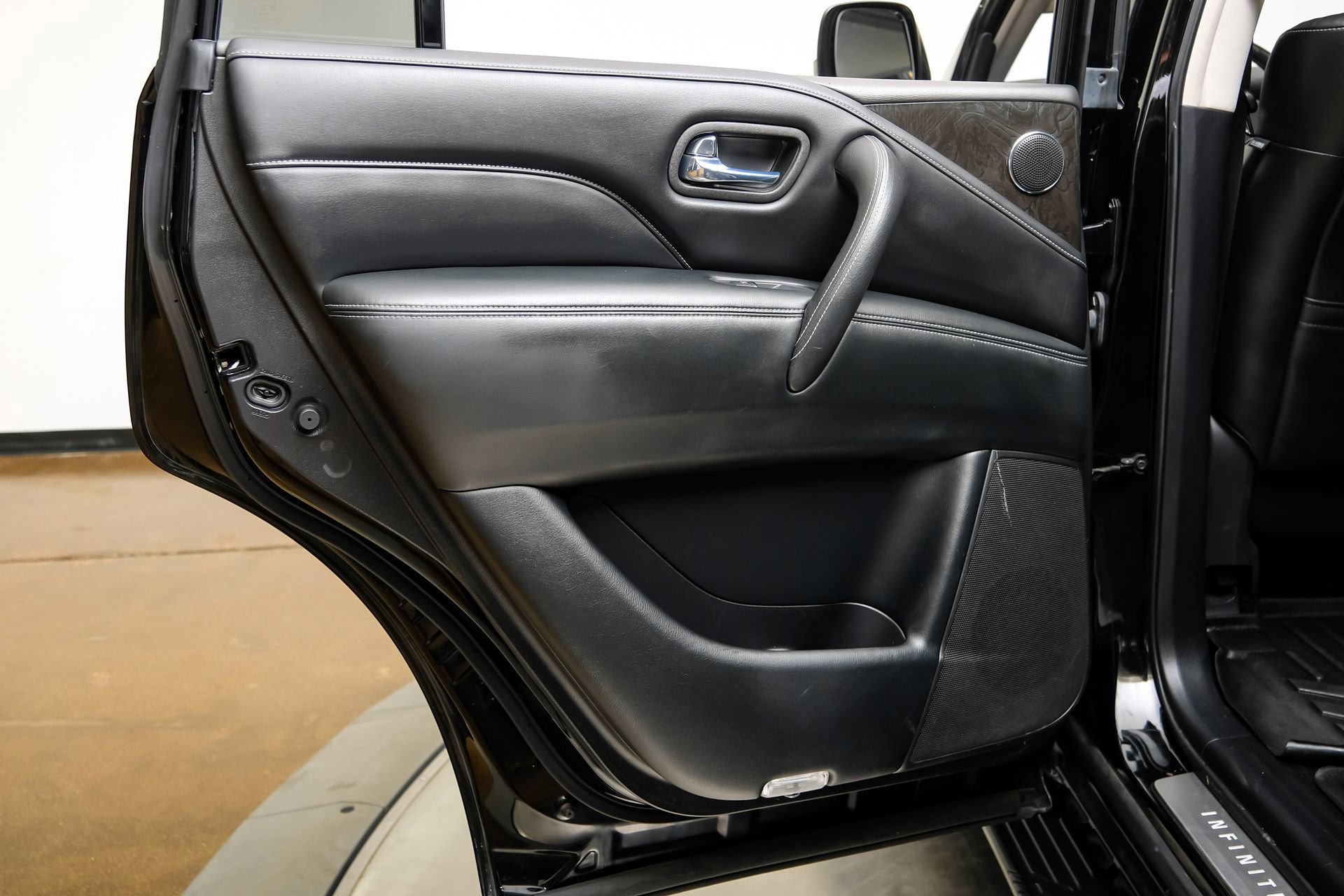 Used 2020 INFINITI QX80 Luxe w/ Proassist Package RWD image 61