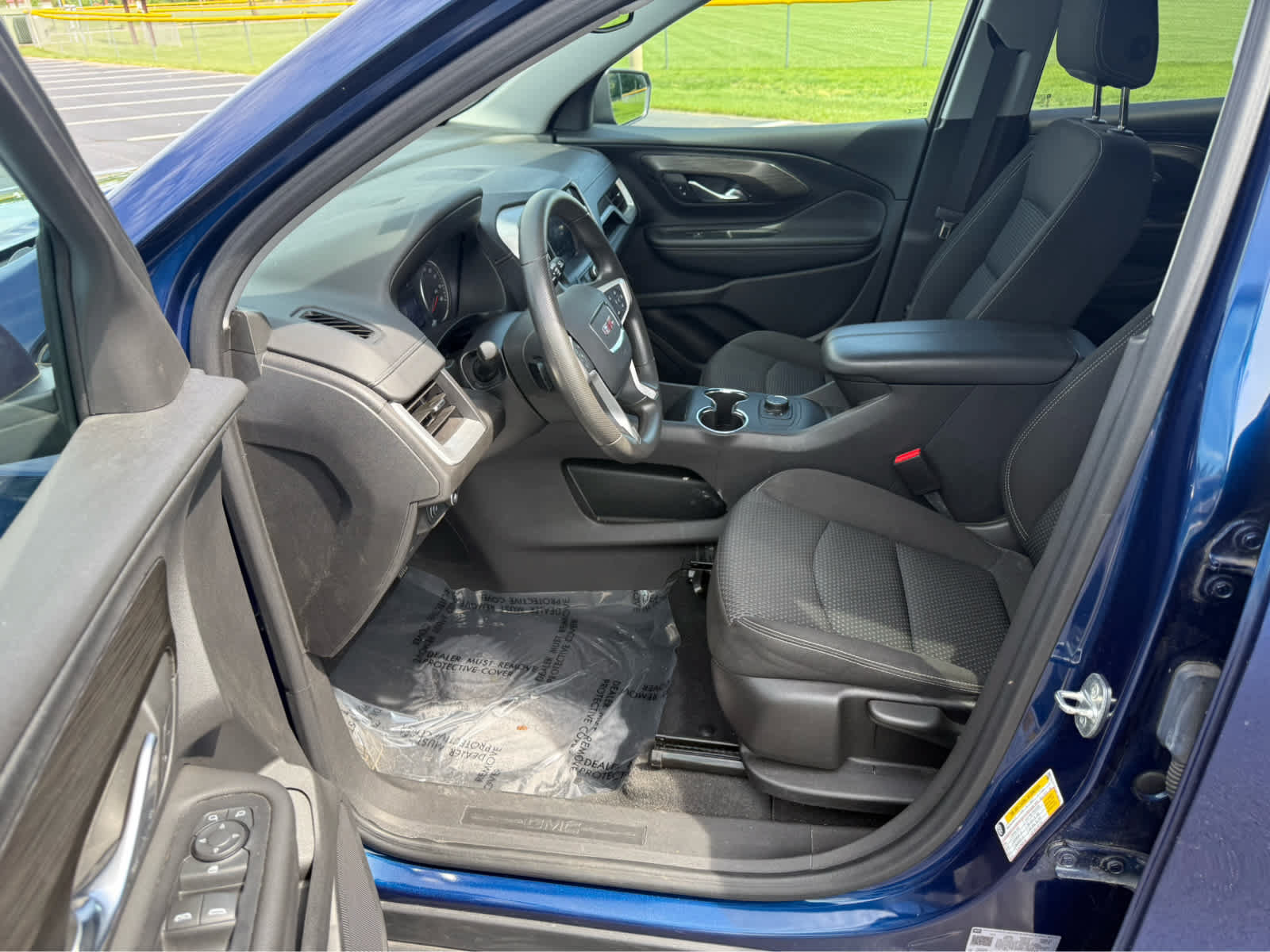 Used 2023 GMC Terrain SLE w/ Elevation Edition AWD/4WD image 11