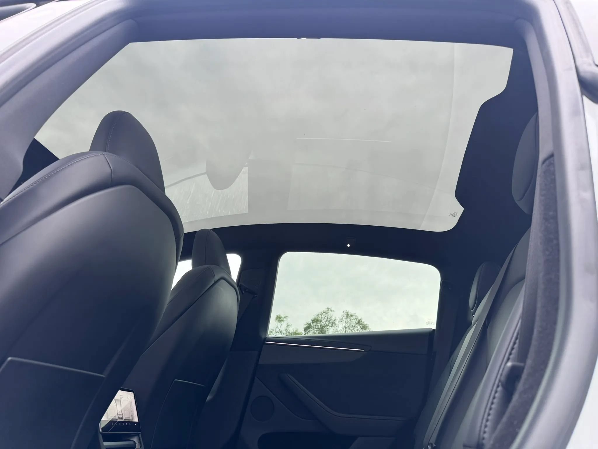Used 2026 Tesla Model Y AWD image 29