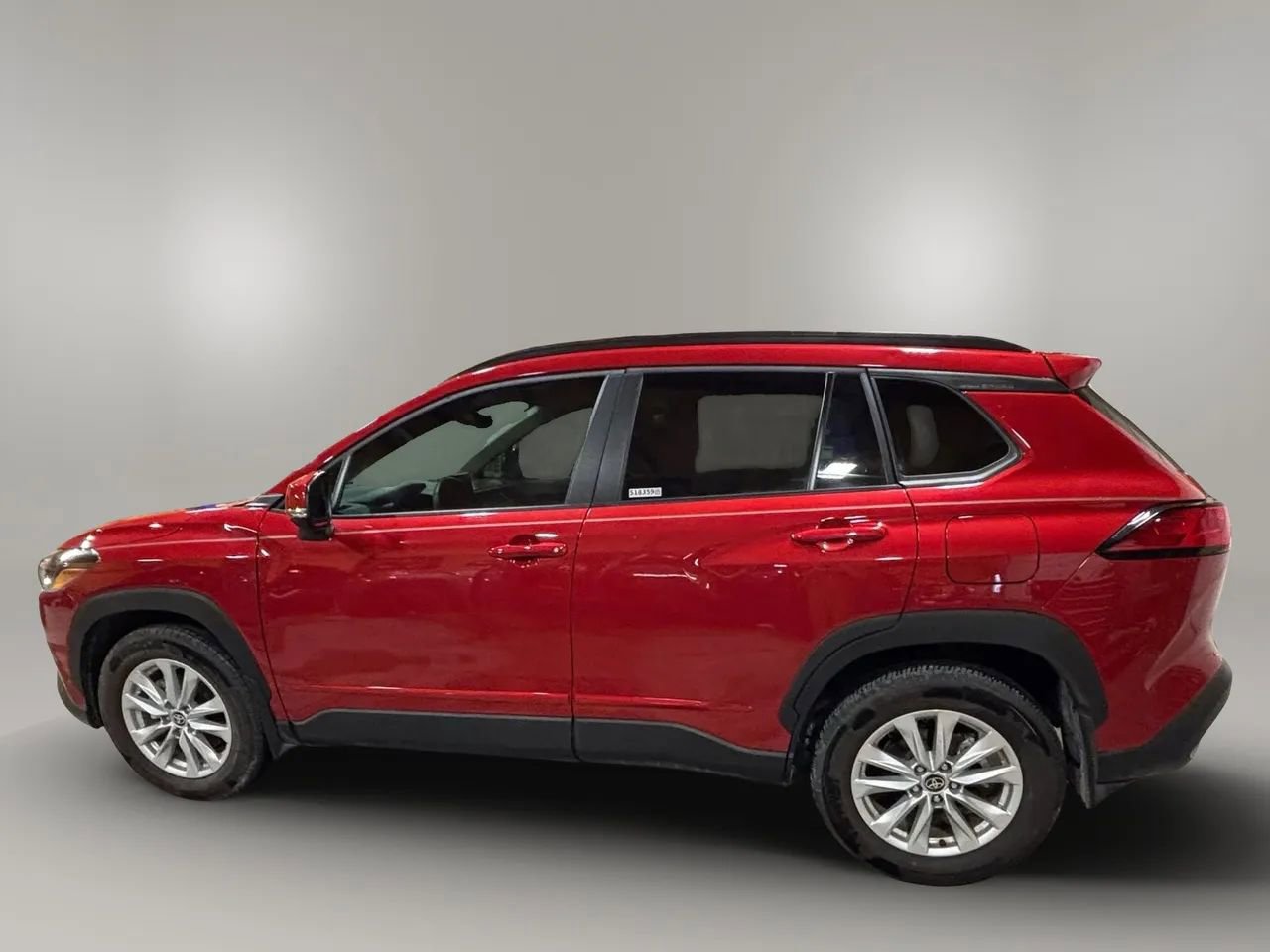 Used 2024 Toyota Corolla Cross LE image 8