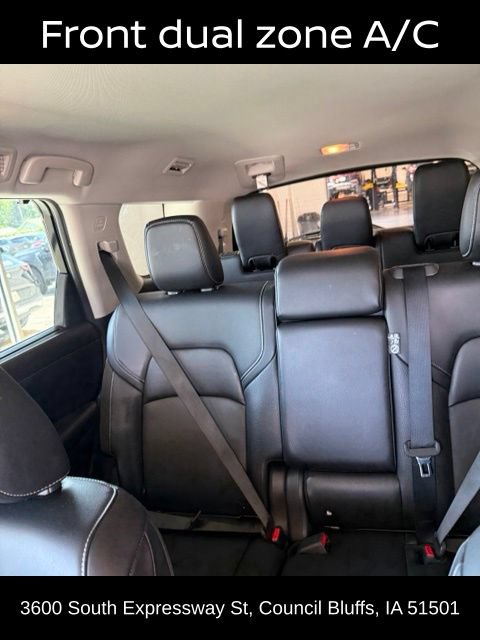 Used 2023 Nissan Pathfinder SL w/ Black Appearance Package AWD/4WD image 13