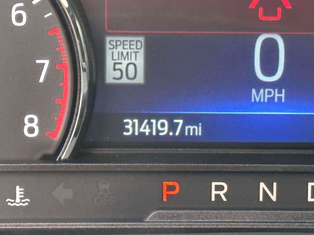 Used 2022 Ford Explorer XLT w/ Equipment Group 202A image 28