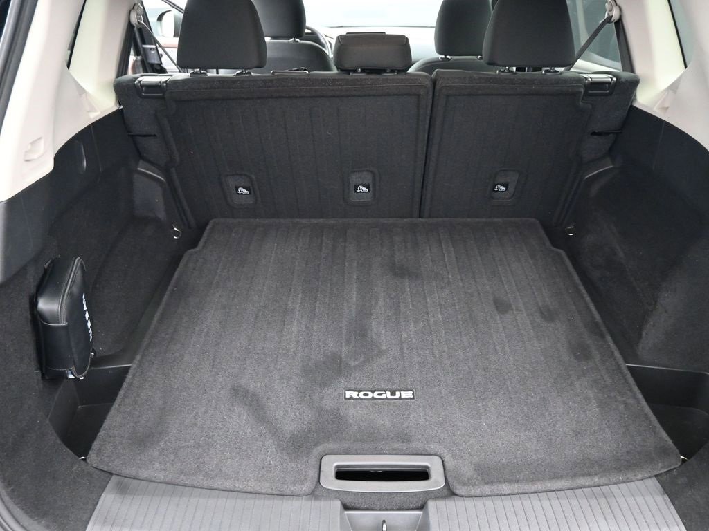 Used 2023 Nissan Rogue S image 14