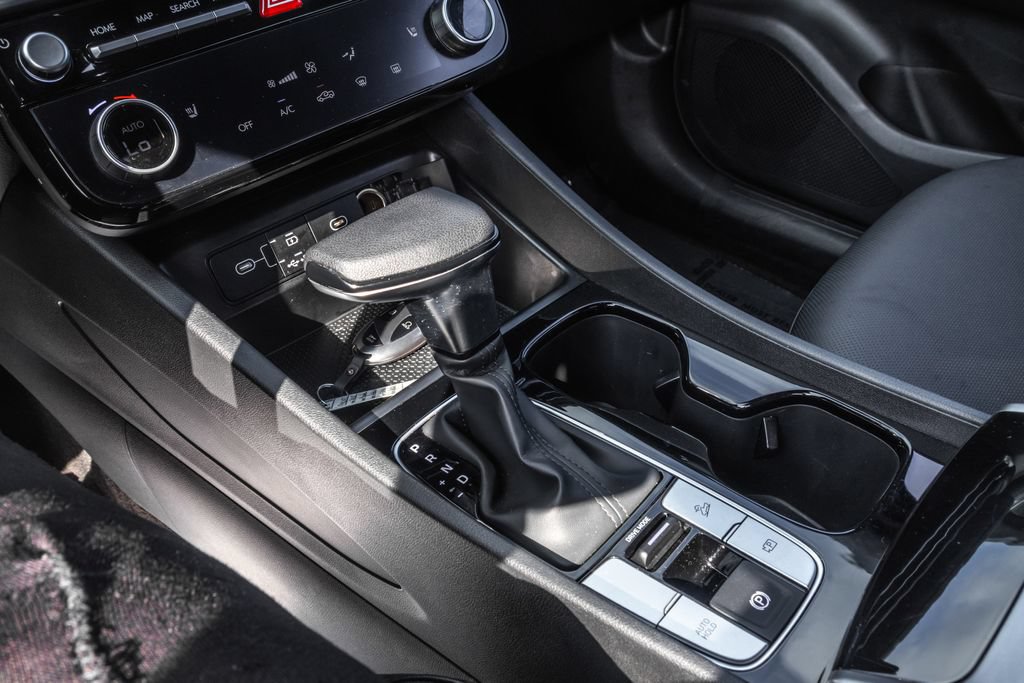 Certified 2025 Hyundai Santa Cruz SEL FWD image 19