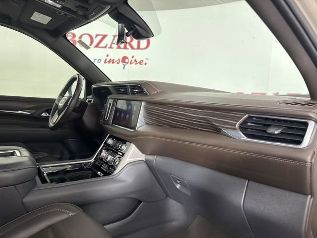 Used 2021 GMC Yukon XL Denali w/ Denali Premium Package image 17