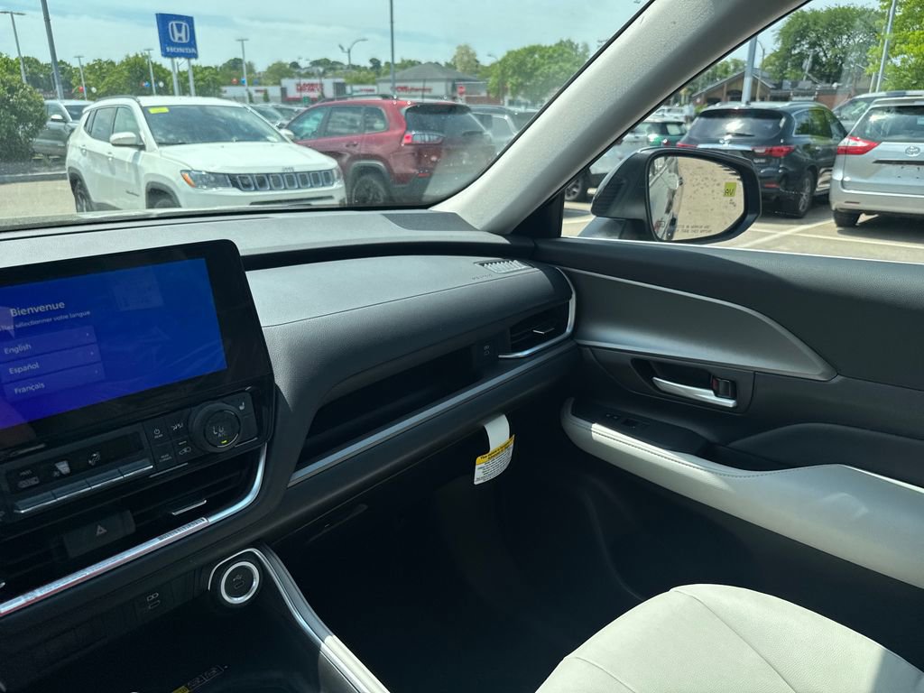 New 2026 Toyota Grand Highlander AWD image 25