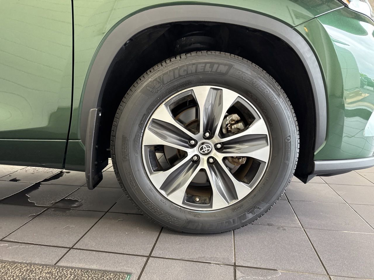 Used 2023 Toyota Highlander XLE image 56