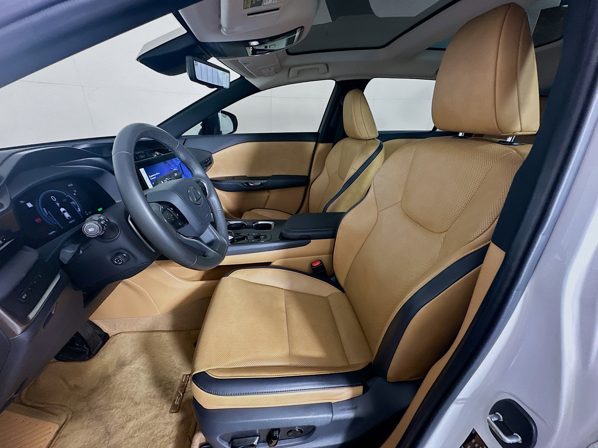 Used 2023 Lexus RZ 450e Premium w/ Technology Package AWD/4WD image 13