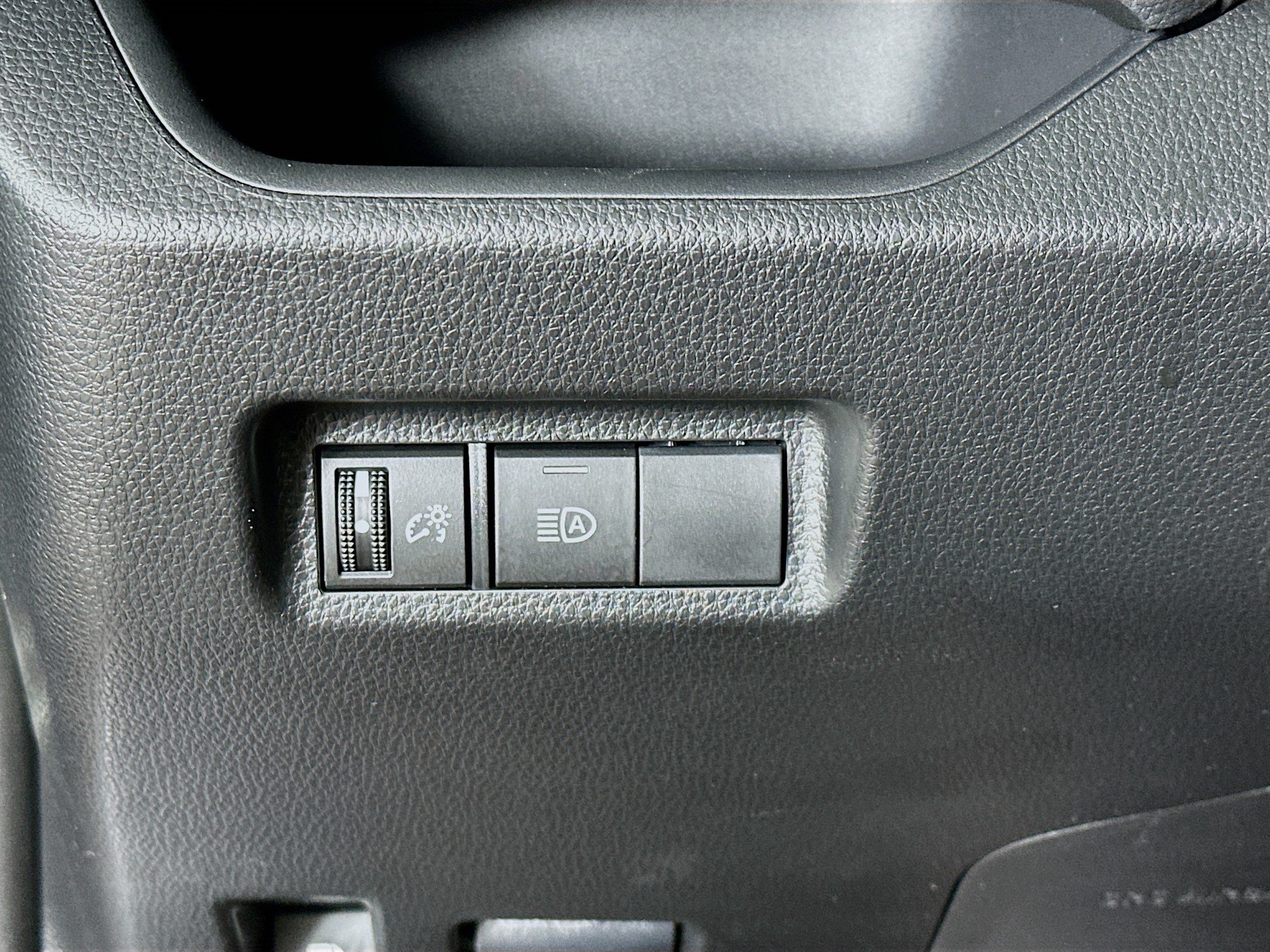 Used 2025 Toyota RAV4 LE AWD/4WD image 17