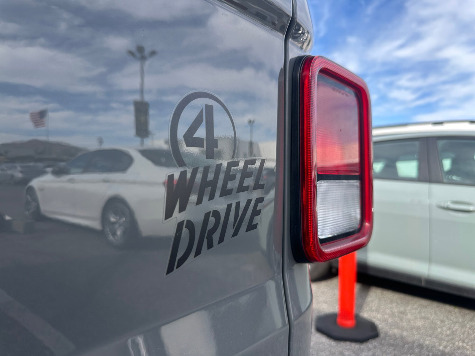 Used 2023 Jeep Gladiator Sport AWD/4WD image 29