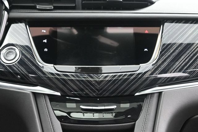 Certified 2025 Cadillac XT6 Premium Luxury w/ Technology Package AWD/4WD image 30