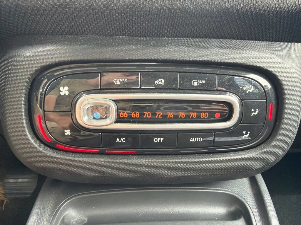 Used 2019 smart fortwo electric drive RWD image 9