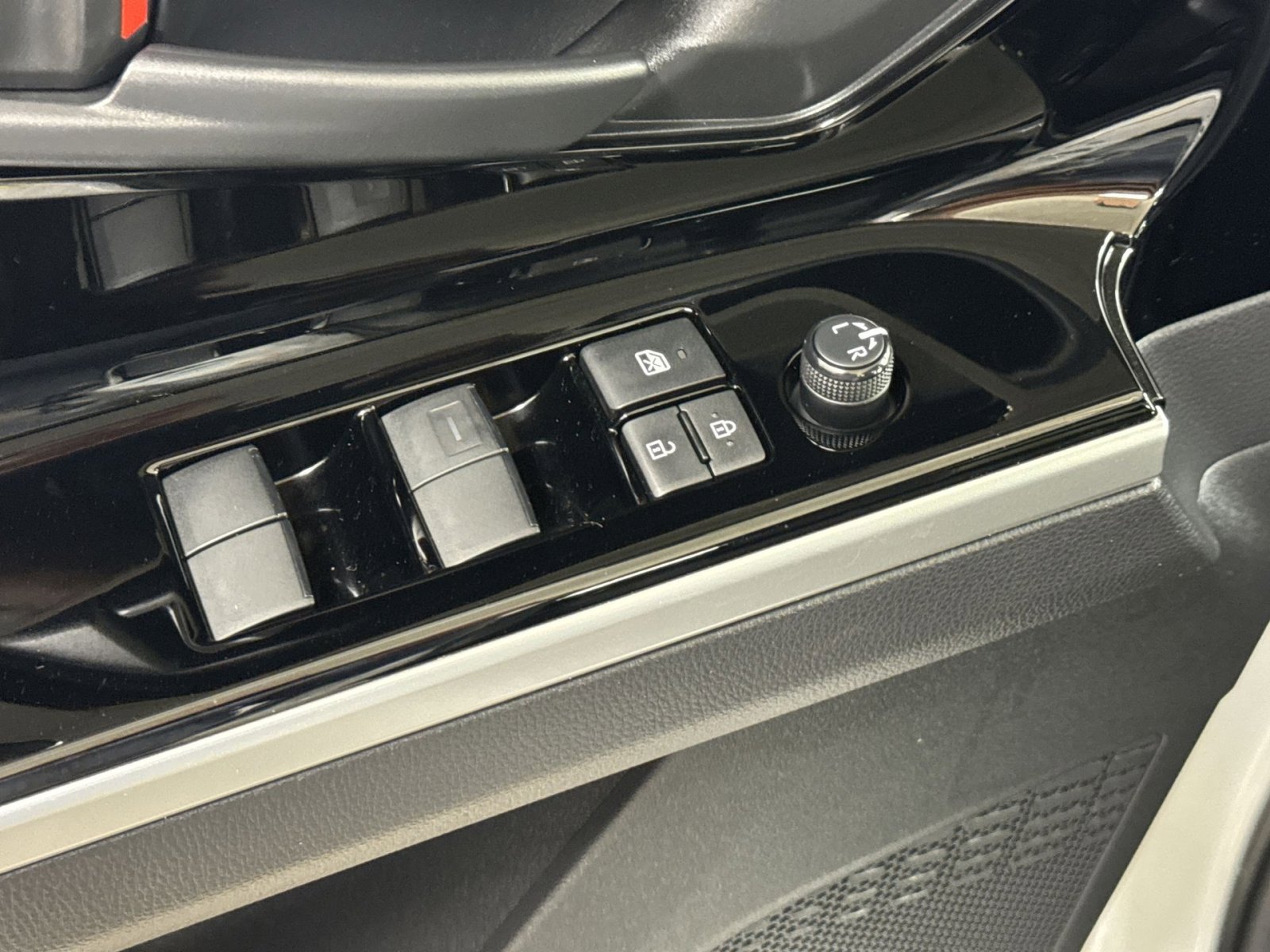 Used 2023 Toyota bZ4X XLE image 19