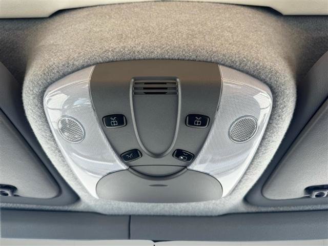 Used 2017 Mercedes-Benz Sprinter 3500 image 45