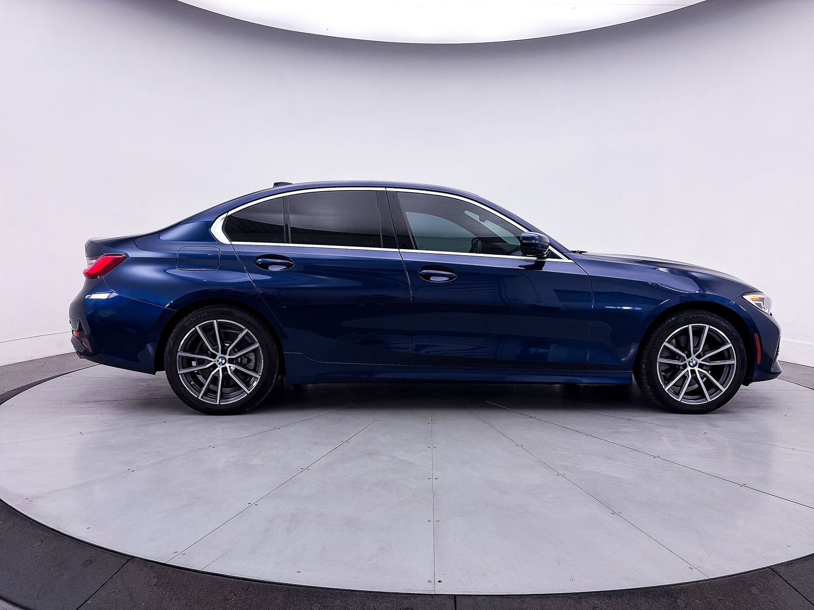 Used 2020 BMW 330i xDrive Sedan w/ Convenience Package AWD/4WD image 43