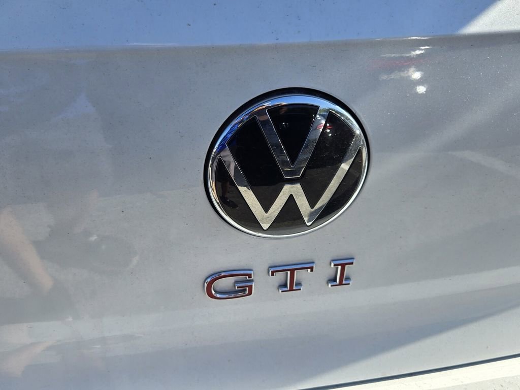 Used 2024 Volkswagen GTI SE FWD image 8