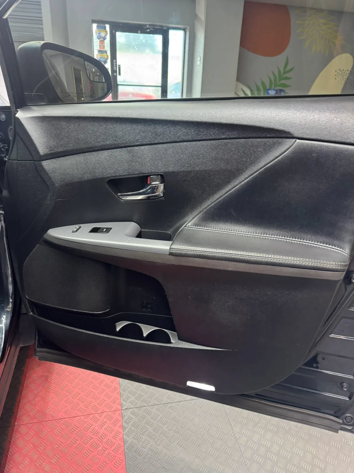 Used 2015 Toyota Venza XLE FWD image 29
