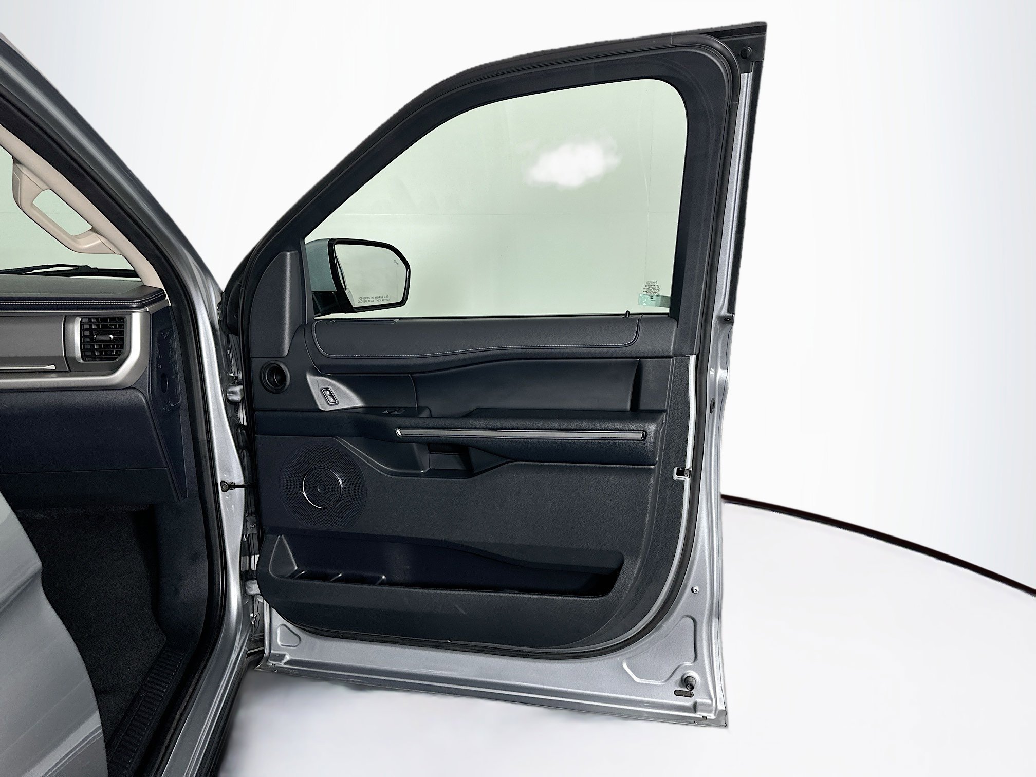 Used 2024 Ford Expedition Max XLT image 34