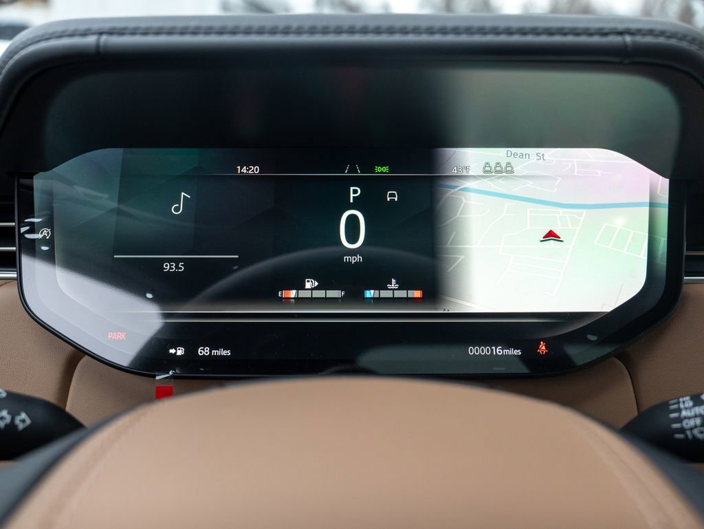 New 2026 Land Rover Range Rover SE image 13