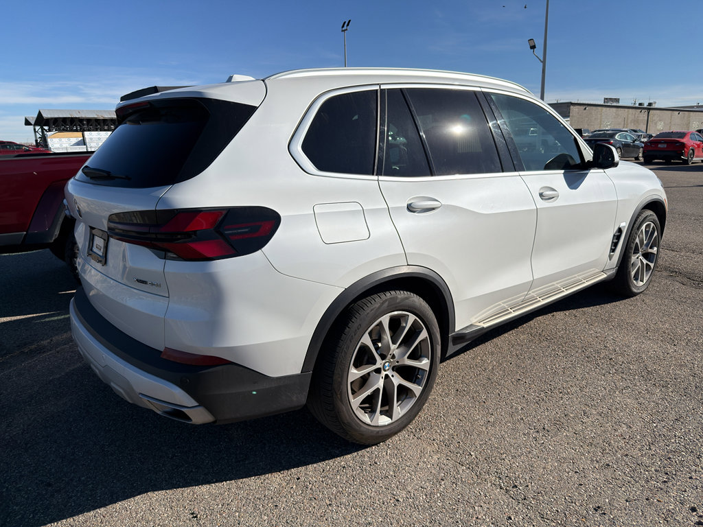 Used 2024 BMW X5 xDrive40i image 4