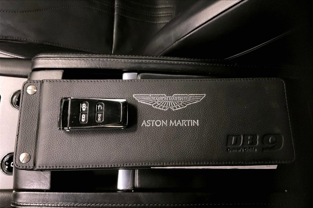 Used 2013 Aston Martin DB9 Volante image 21