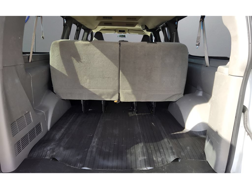 Used 2023 Chevrolet Express 3500 LS RWD image 35