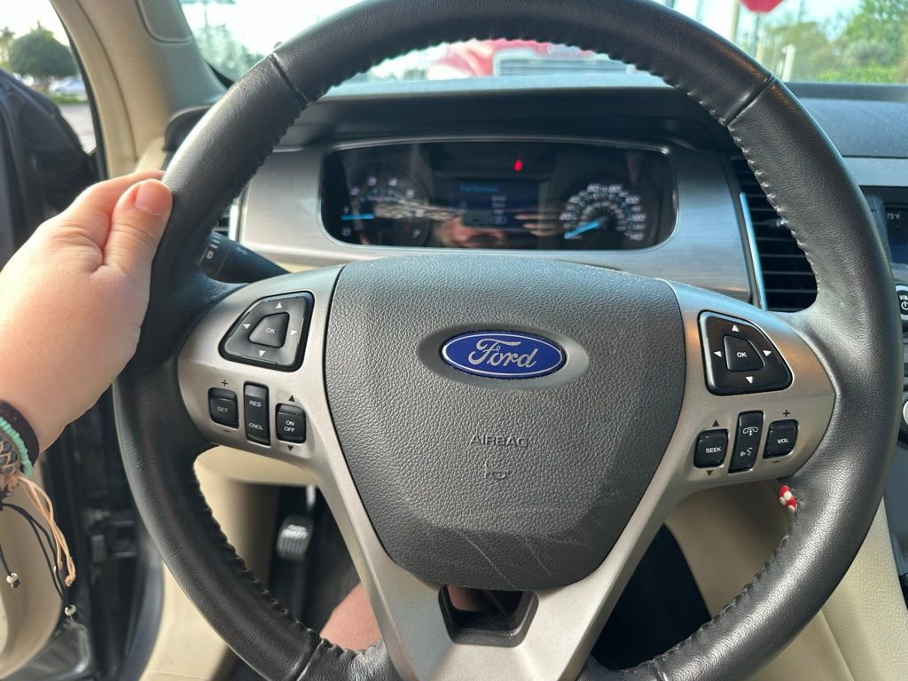 Used 2016 Ford Taurus SEL image 14