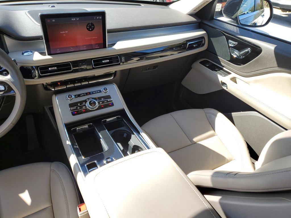 Certified 2023 Lincoln Aviator 2WD w/ Premium Package image 18