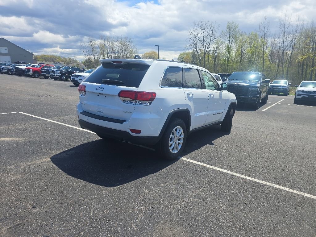 Used 2022 Jeep Grand Cherokee Laredo E AWD/4WD image 6