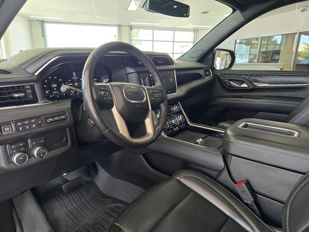 Used 2022 GMC Yukon Denali AWD/4WD image 21