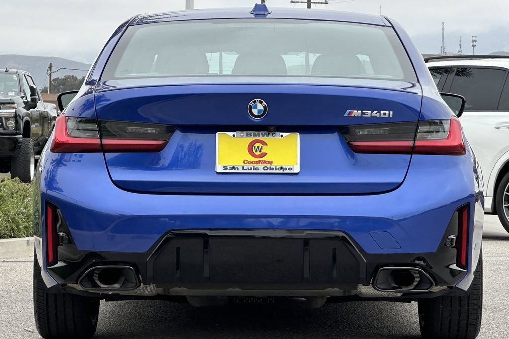 Used 2025 BMW M340i RWD image 4