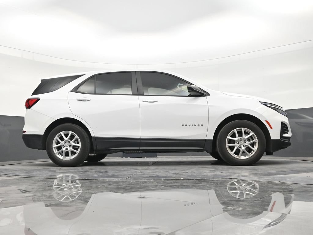 Used 2024 Chevrolet Equinox LS FWD image 24