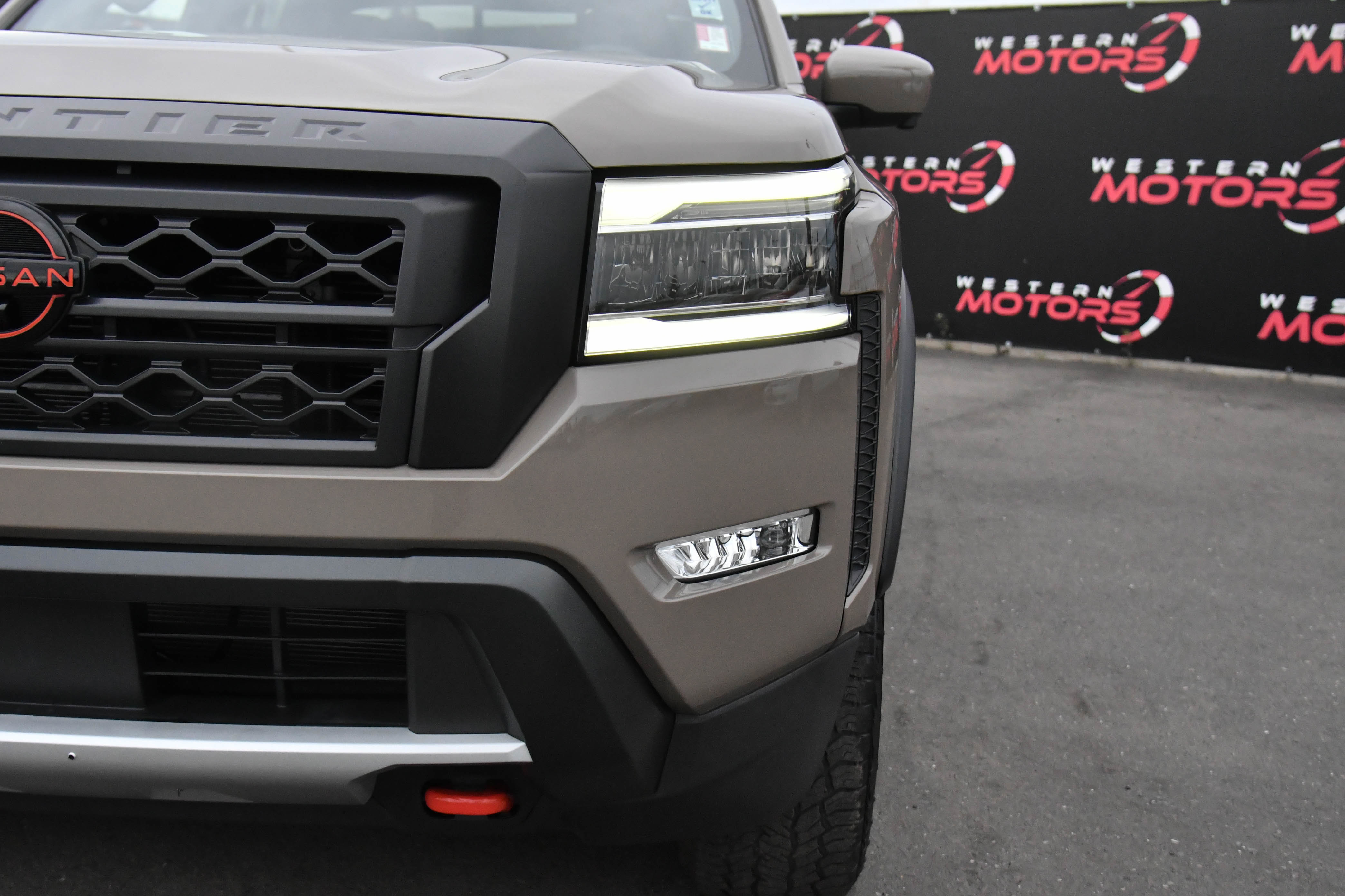 Used 2023 Nissan Frontier Pro-X w/ Pro Convenience Package image 11