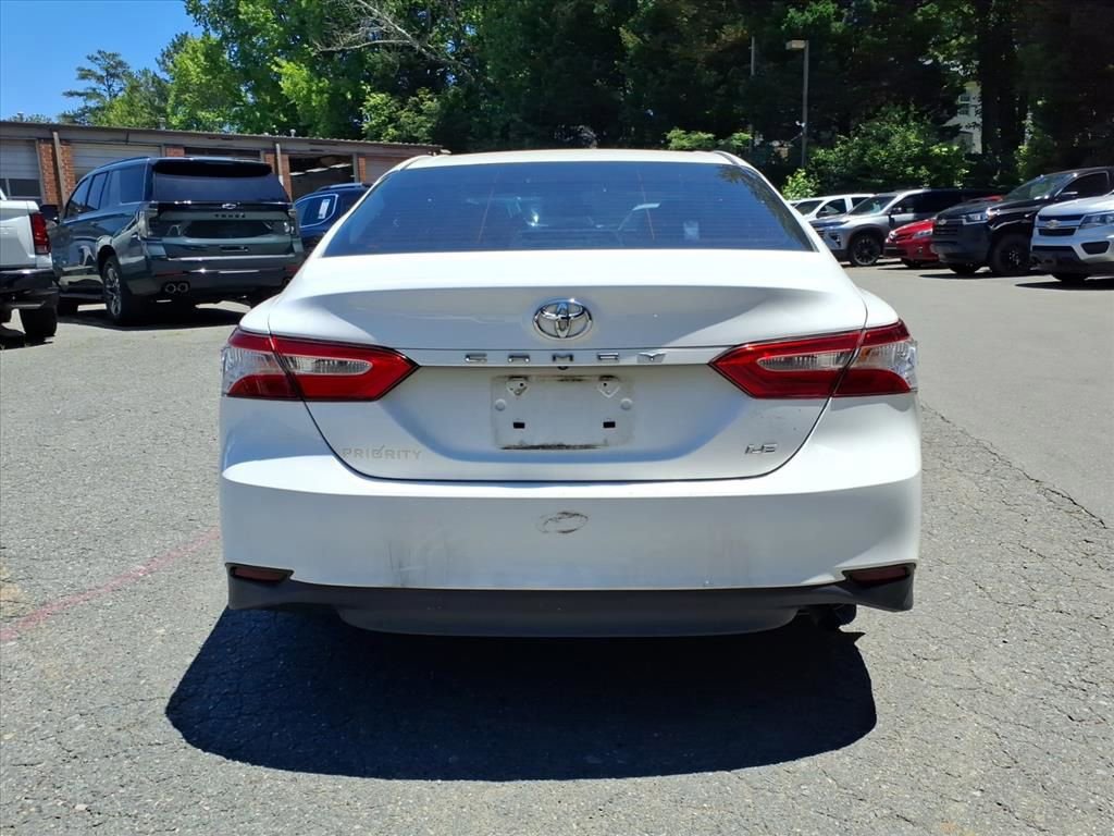 Used 2018 Toyota Camry LE FWD image 29