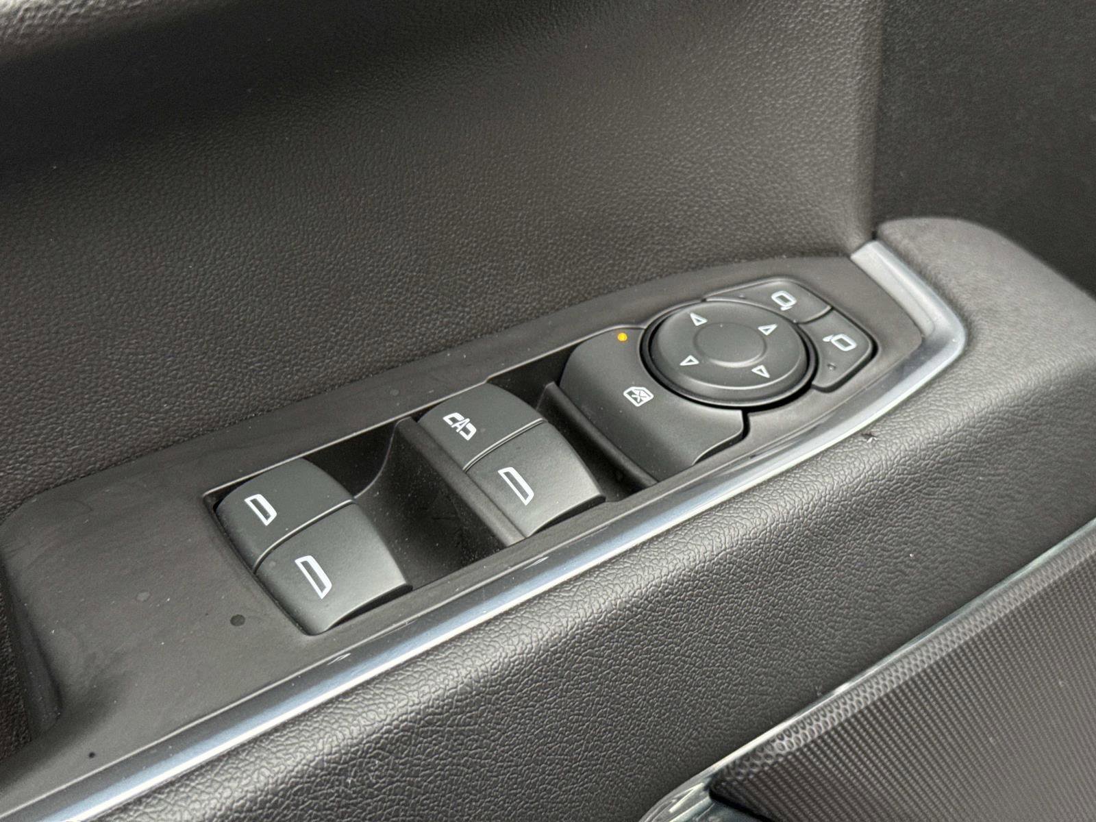 Used 2023 Chevrolet Silverado 1500 LT image 15