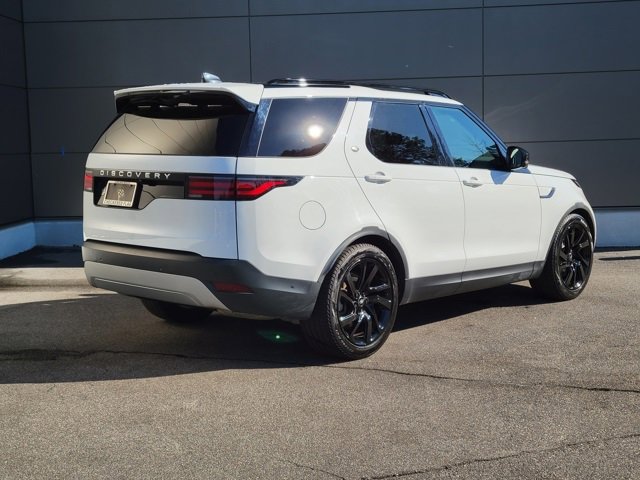 Used 2024 Land Rover Discovery S image 8