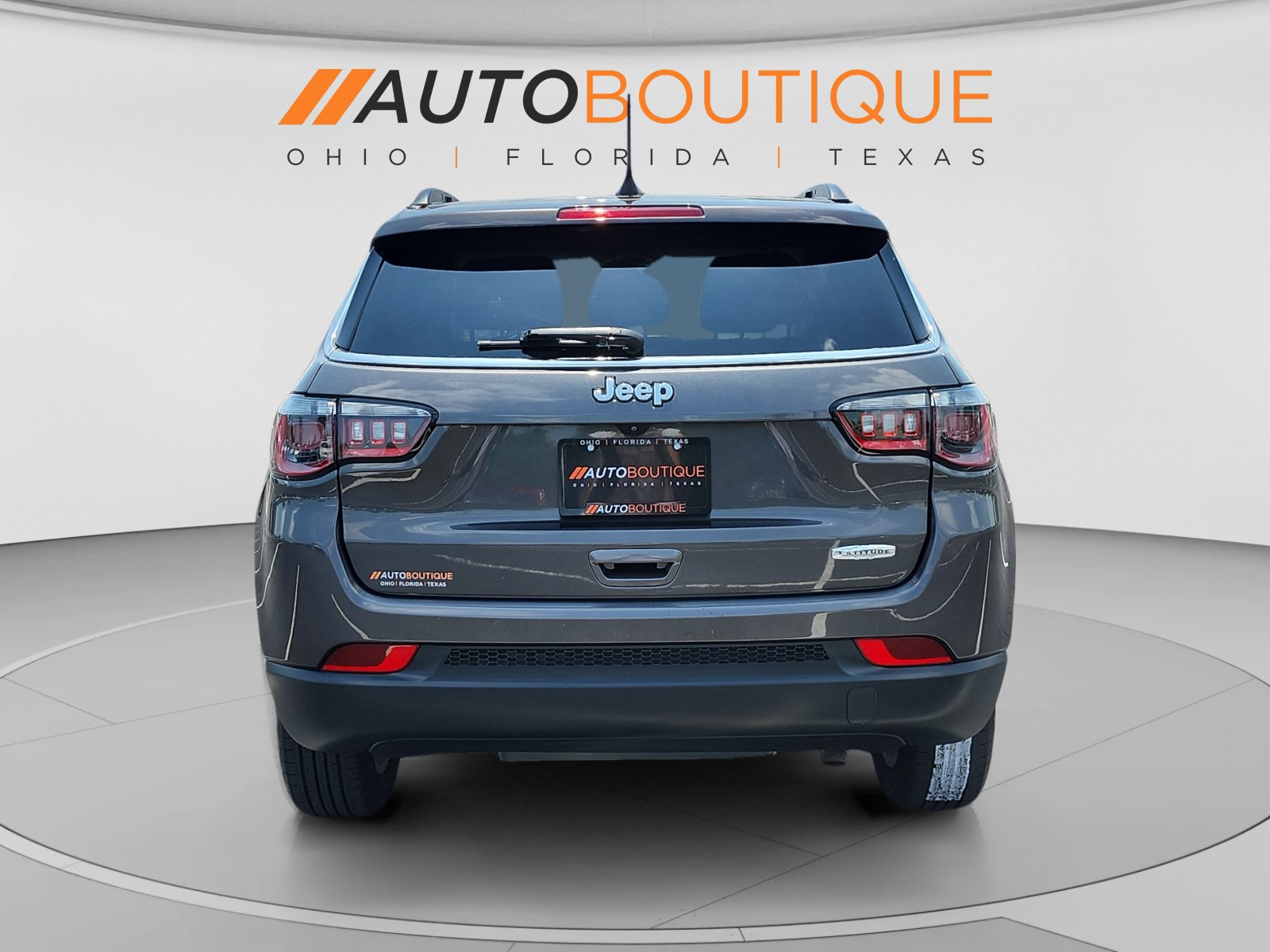 Used 2022 Jeep Compass Latitude FWD image 4