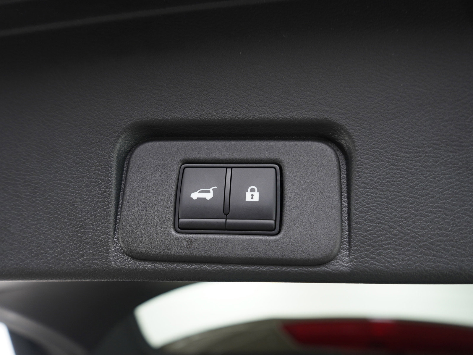 Used 2024 Nissan Rogue SV w/ SV Premium Package image 11