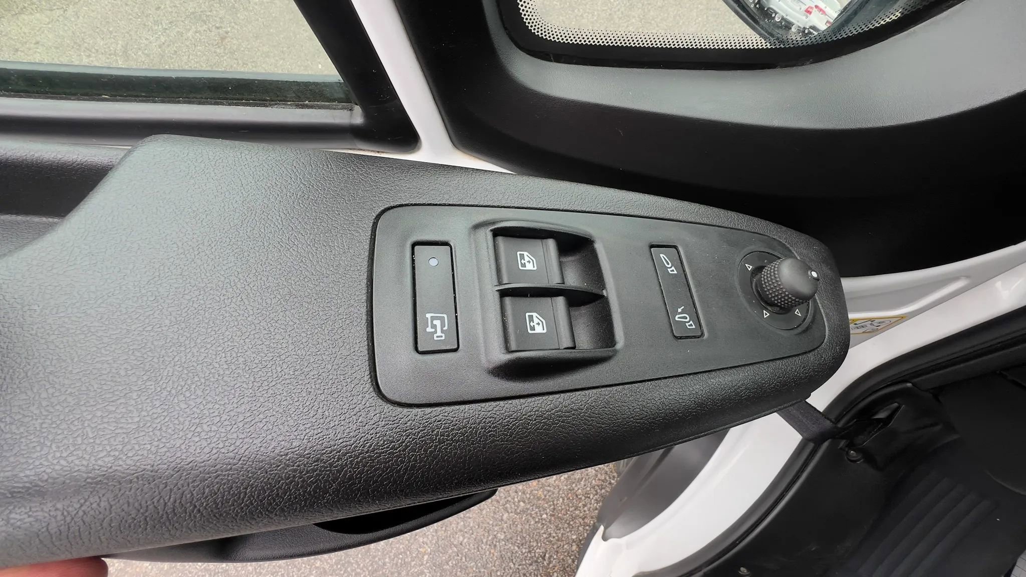 Used 2025 RAM ProMaster 2500 w/ Convenience Group FWD image 27