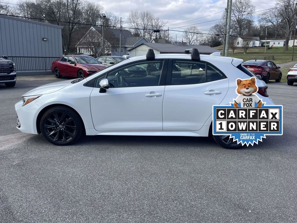 Used 2025 Toyota Corolla XSE image 2