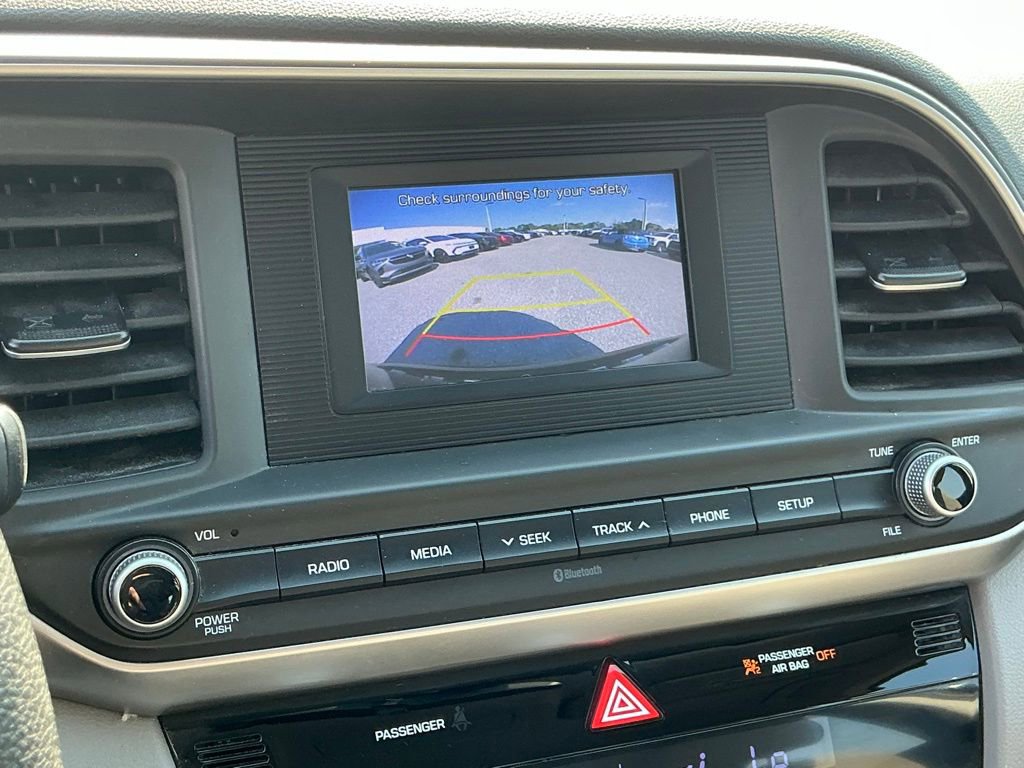 Used 2020 Hyundai Elantra SE image 32
