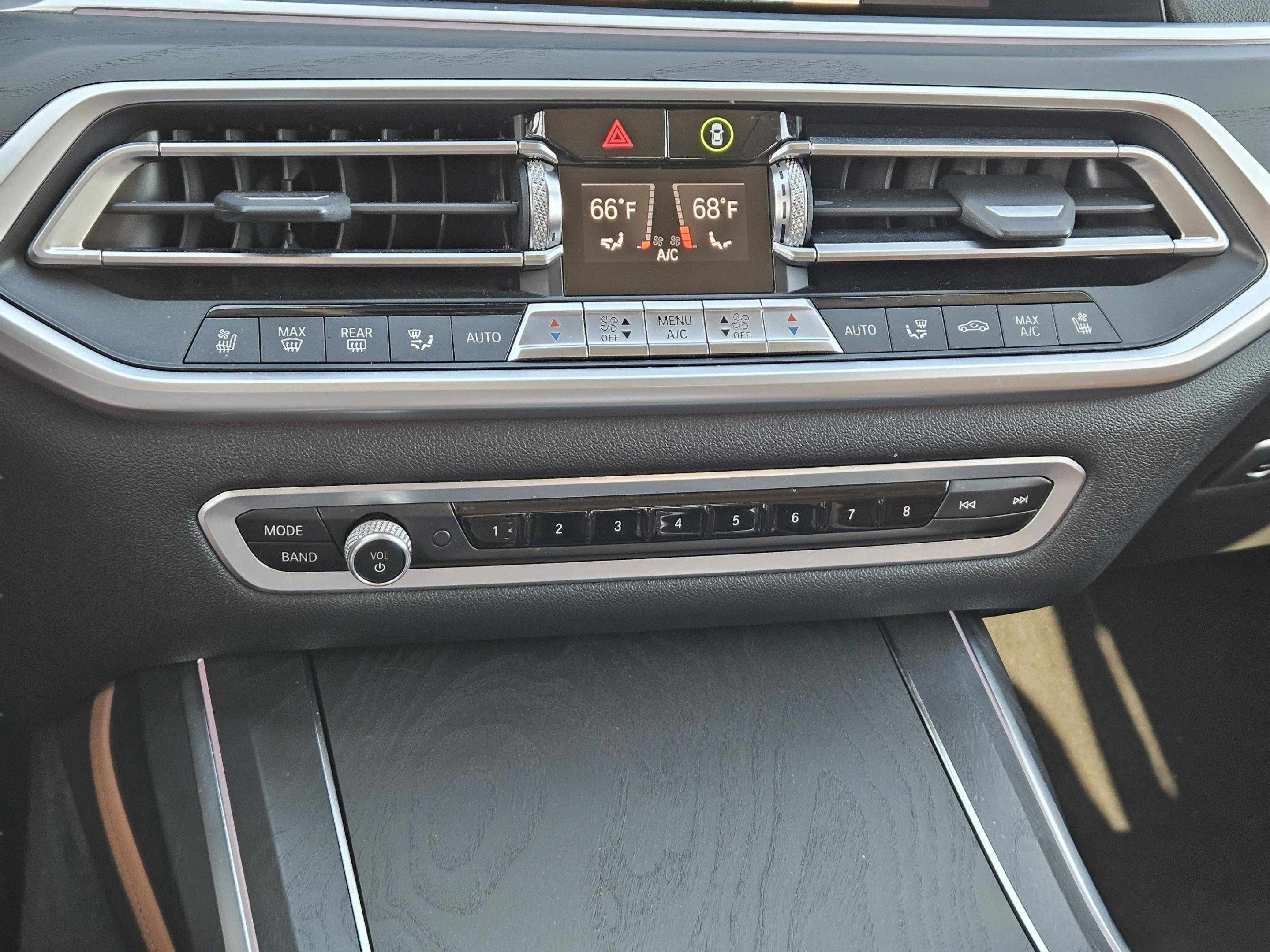 Used 2020 BMW X7 xDrive40i w/ Premium Package image 21